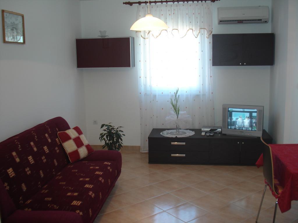 Apartments Buzleta II 法扎纳 客房 照片