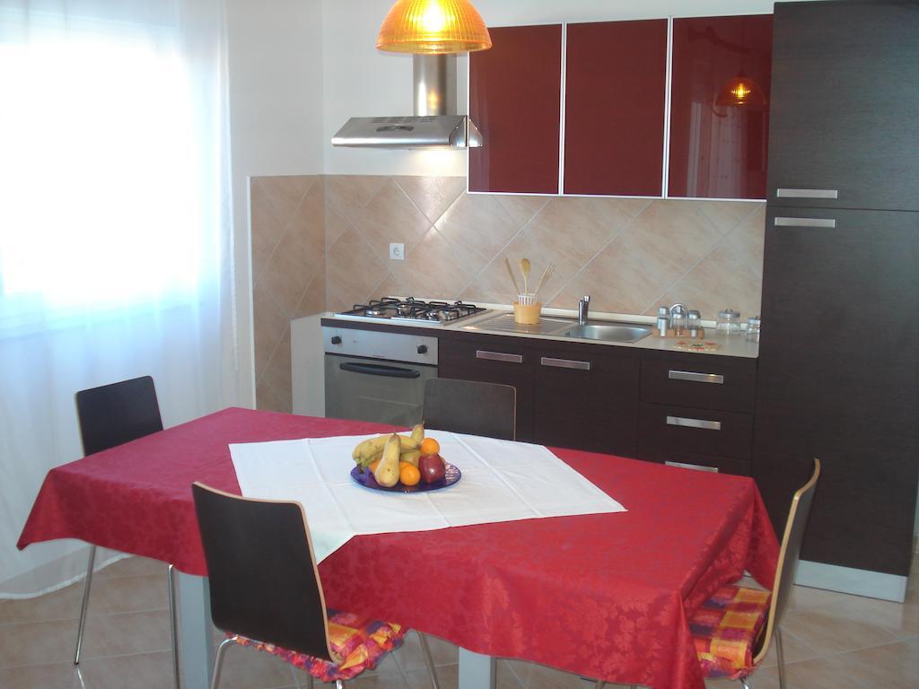 Apartments Buzleta II 法扎纳 客房 照片